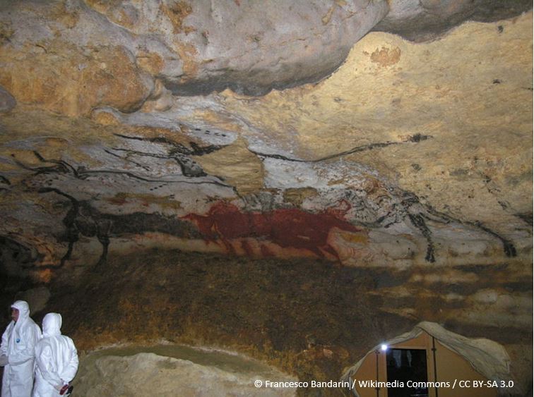 grotte-Lascaux-interieur-by-Francesco-Bandarin