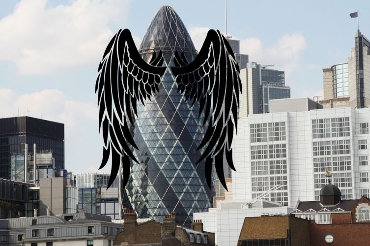 montage-photo-Flying-Gherkin-avec-des-ailes-illustration-pretexte