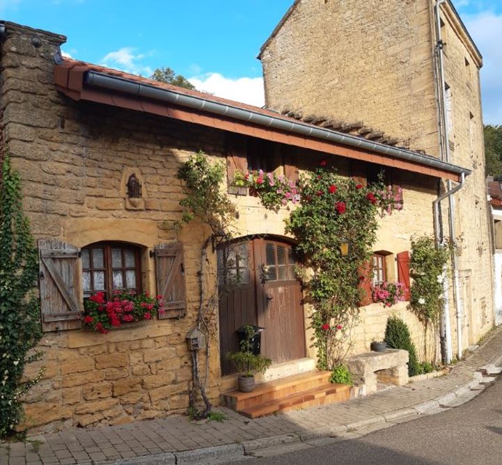 Gaume-facade-pierre-apparente