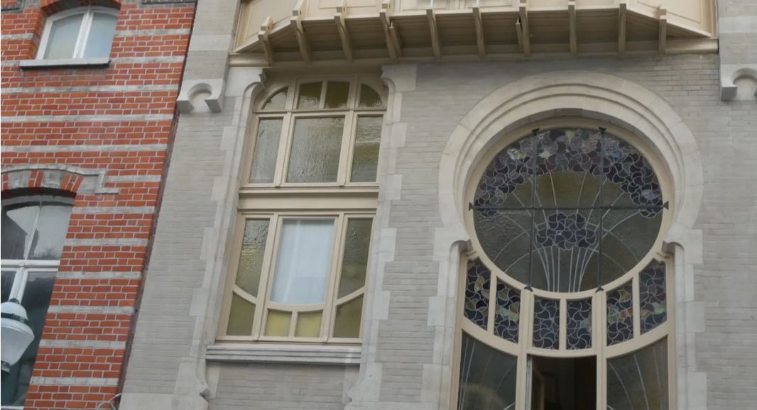 Gilles-Carnoy-photo-detail-facade-rue-du-lac-ixelles