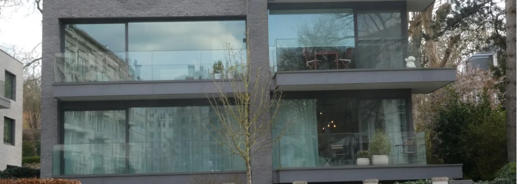 Carnoy-detail-facade-immeuble-avenue-bois-la-cambre-ixelles