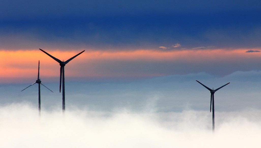 photo-éoliennes-lever-soleil-illustration-pretexte