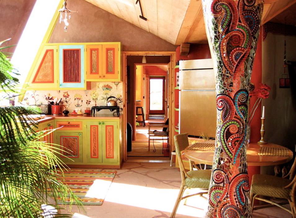 Interior_of_the_Solaria_Earthship_by_Domenico_Karena