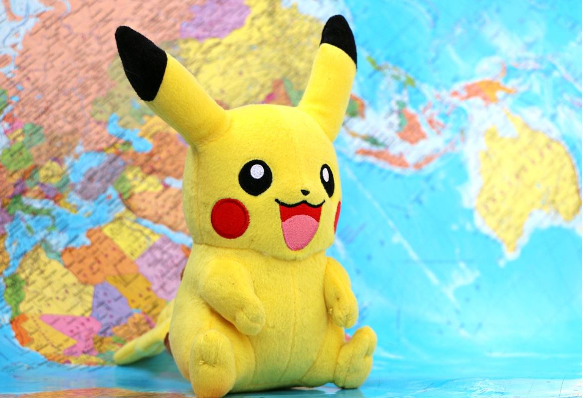 peluche_pokemon_sur_carte_du_monde