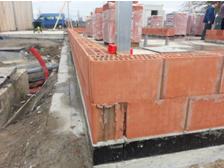 chantier-vert_Perinsul_avec_maconnerie_bloc_terre_cuite